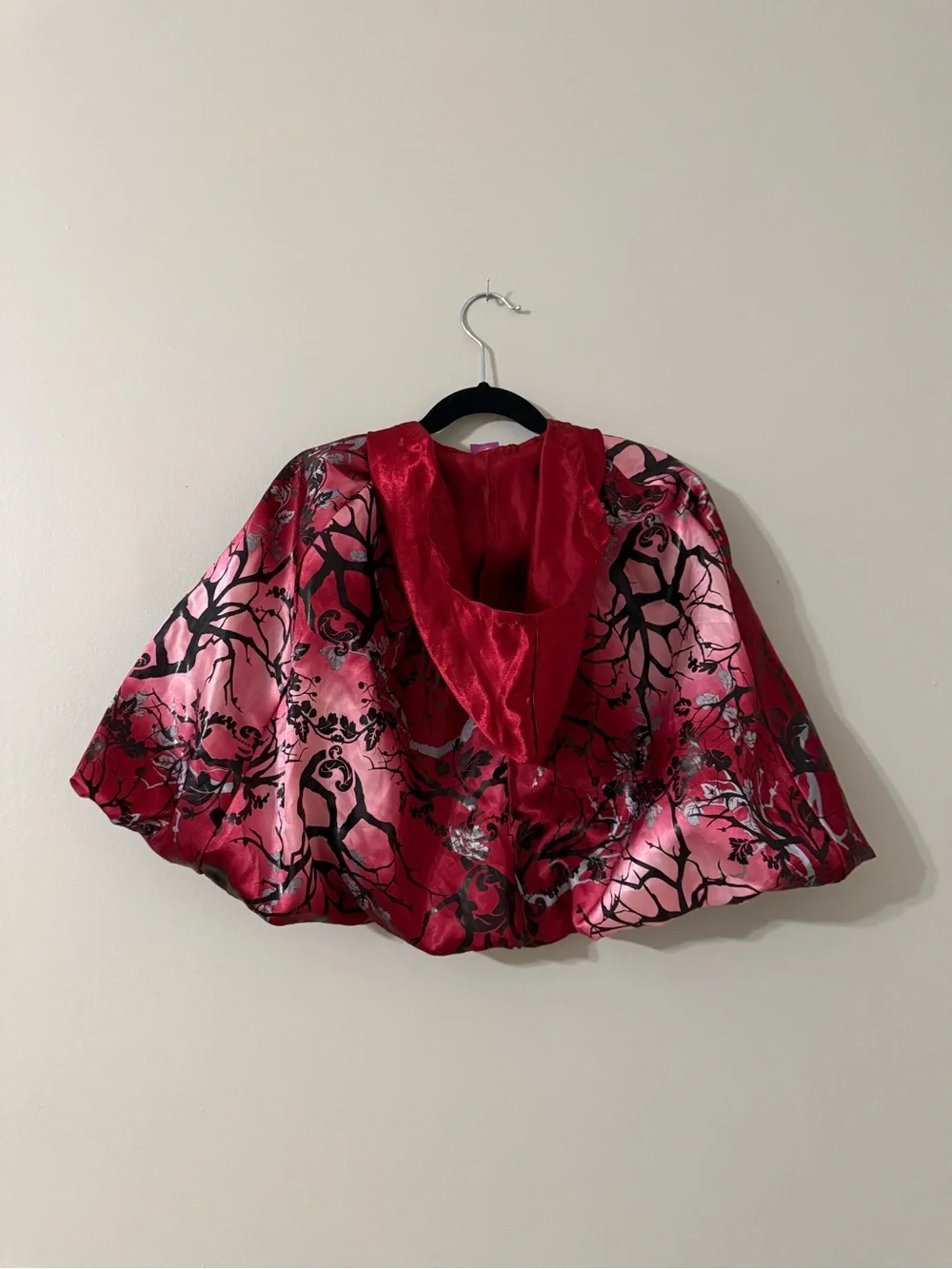 Ever After High Cerise Hood Red Hooded Cape Girls M 8-10 Rubie's